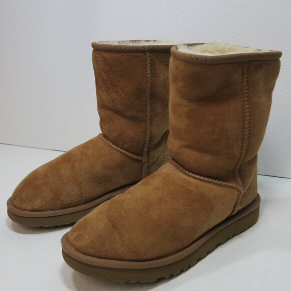 UGG Shoes - UGG Australia Classic Short Insulated Winter Boots Women's footwear Shoes Sz 6,